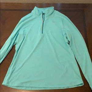 LG NWOT women’s Nike half zip training pullover.